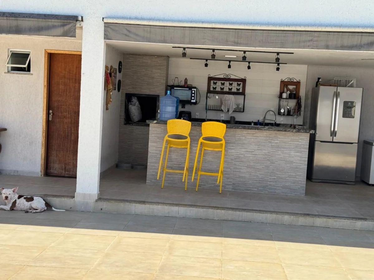  - Casa à venda em Maricá, Jardim Atlântico Leste (Itaipuaçu), com 2 quartos, 141m²