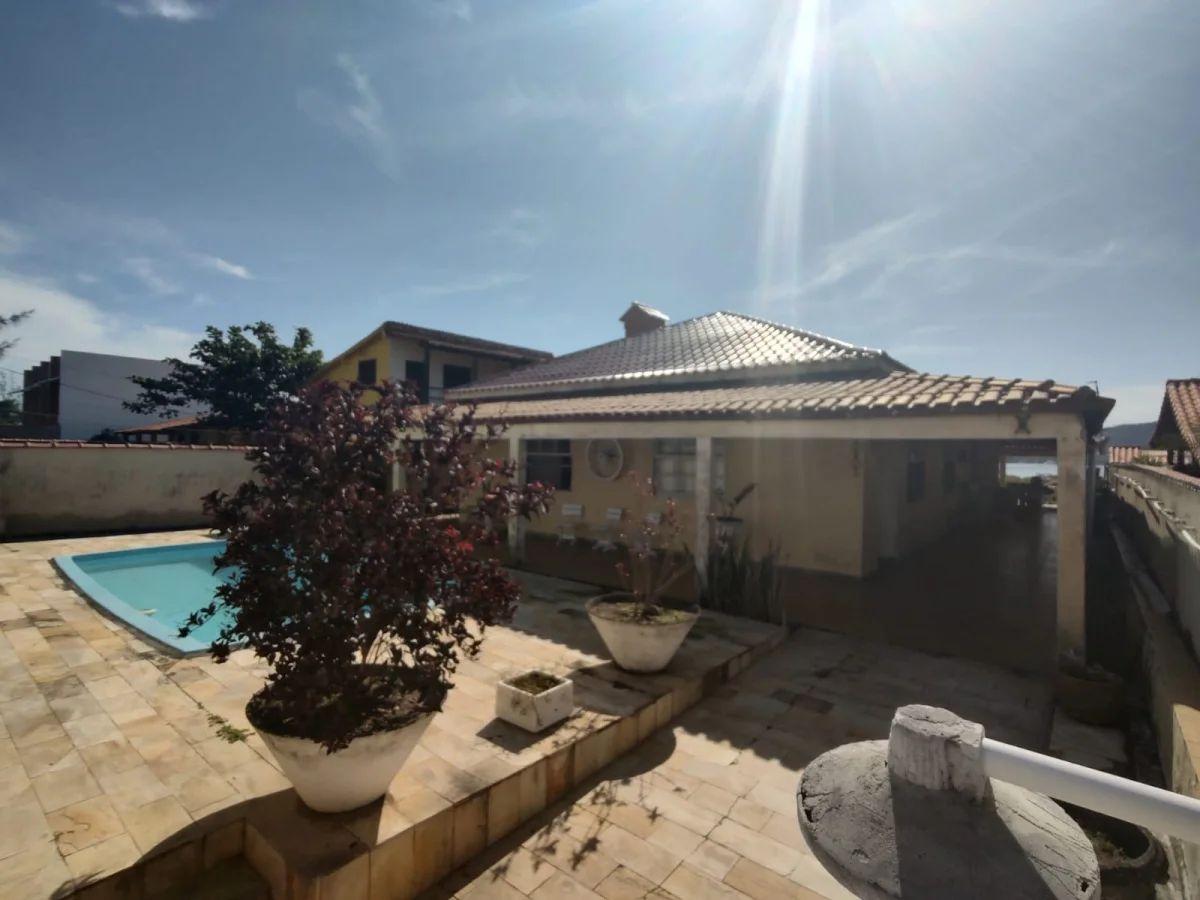 Casa à venda com 2 quartos, 260m² - Chácaras de Inoã (Inoã),