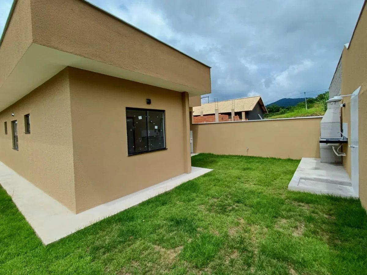  - Casa à venda em Maricá, Pindobas, com 3 quartos, 90m²