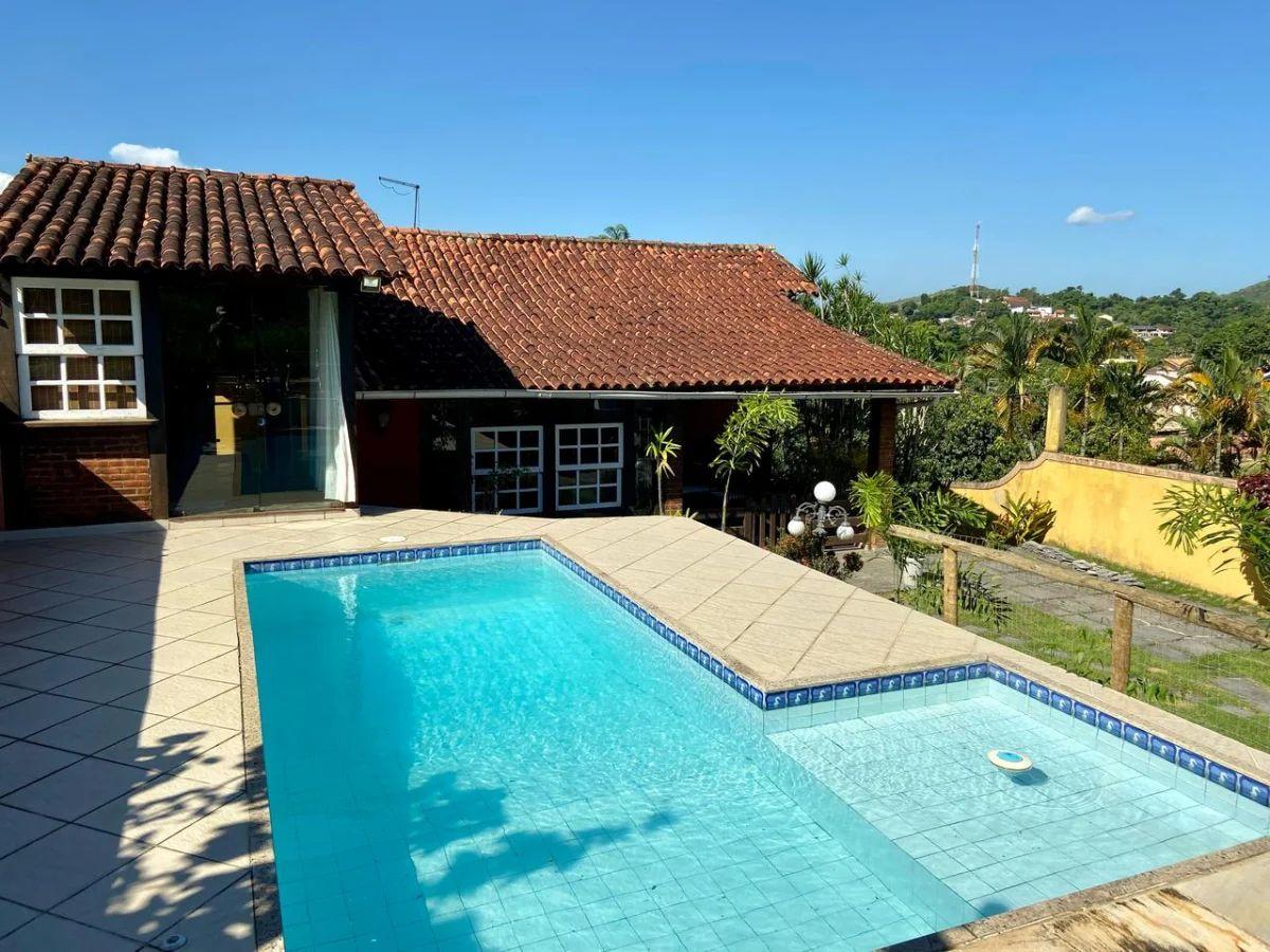 Casa à venda com 3 quartos, 350m² - Mata Paca,Niterói