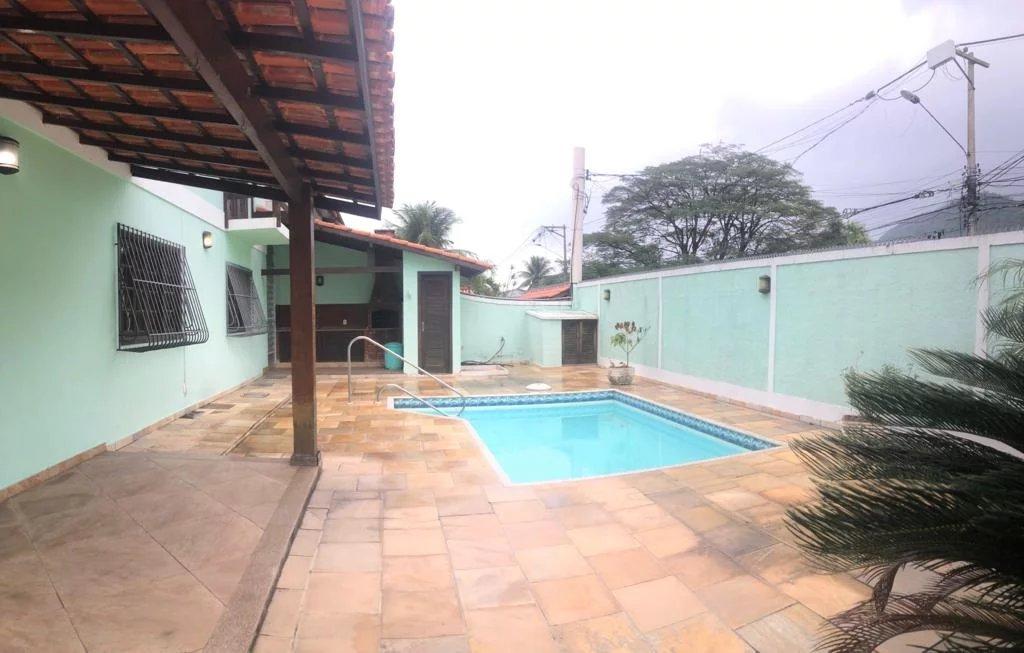  - Casa com 3 quartos, 360m², à venda em Niterói, Piratininga