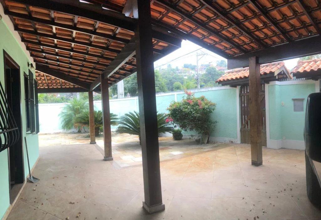  - Casa com 3 quartos, 360m², à venda em Niterói, Piratininga