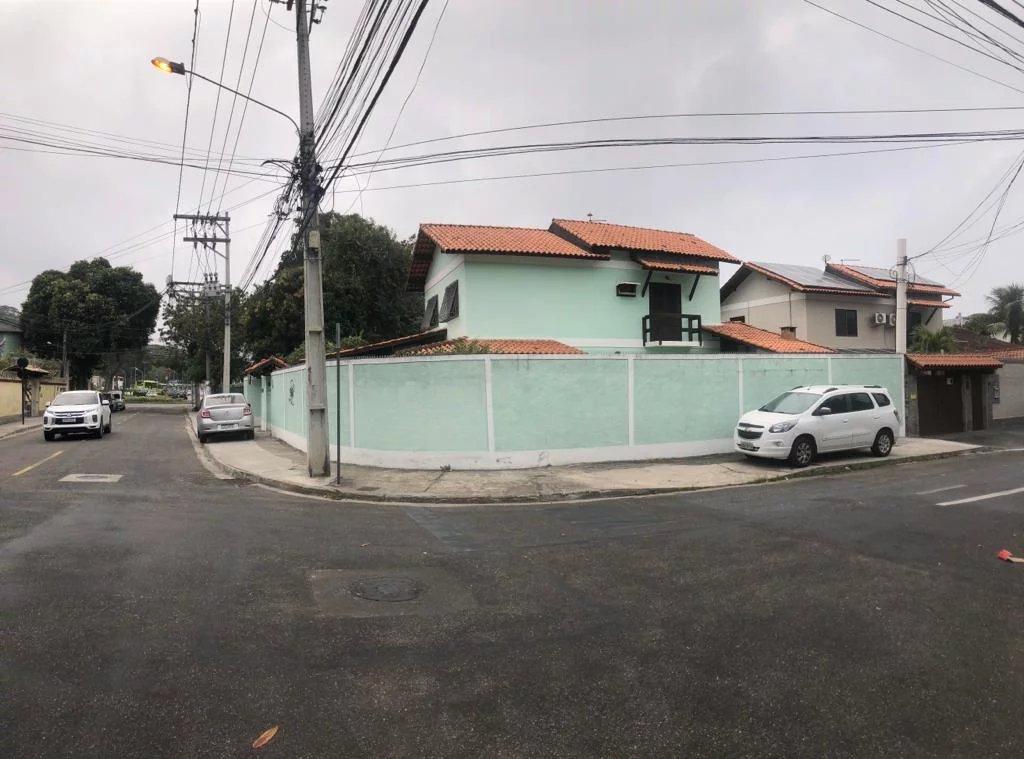  - Casa com 3 quartos, 360m², à venda em Niterói, Piratininga