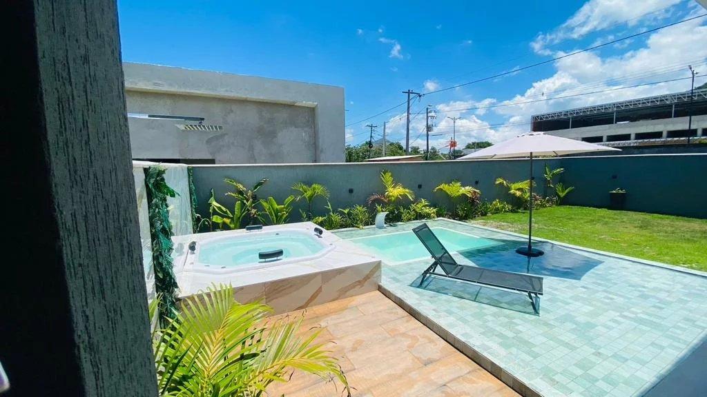 Casa de condomínio à venda com 3 quartos, 170m² - Cajueiros (Itaipuaçu),