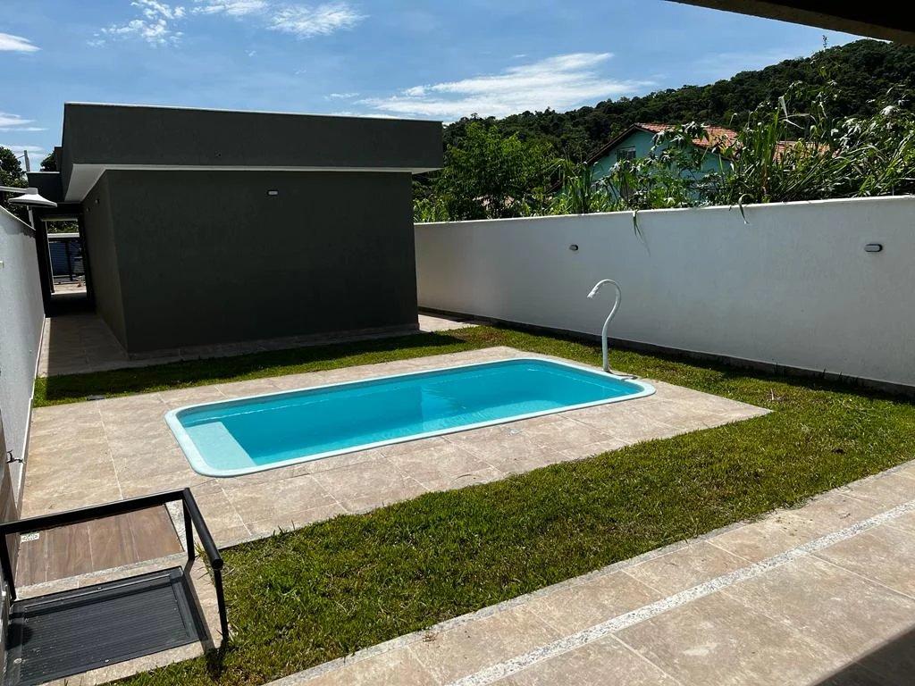  - Casa com 3 quartos, 300m², à venda em Maricá, Itaipuaçu