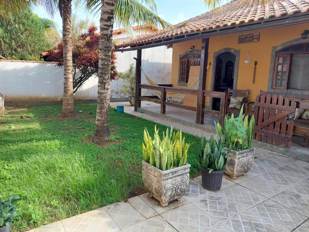 Casa à venda com 3 quartos, 260m² - Itapeba,Maricá