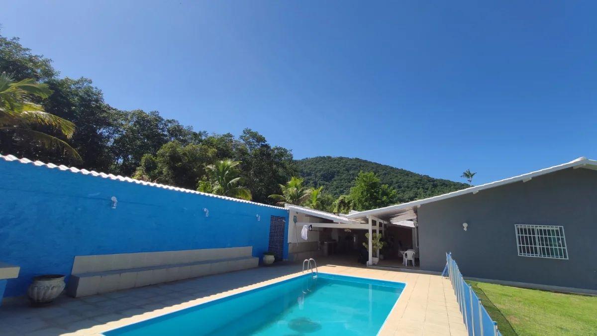 Casa à venda com 3 quartos, 260m² - Várzea das Moças,