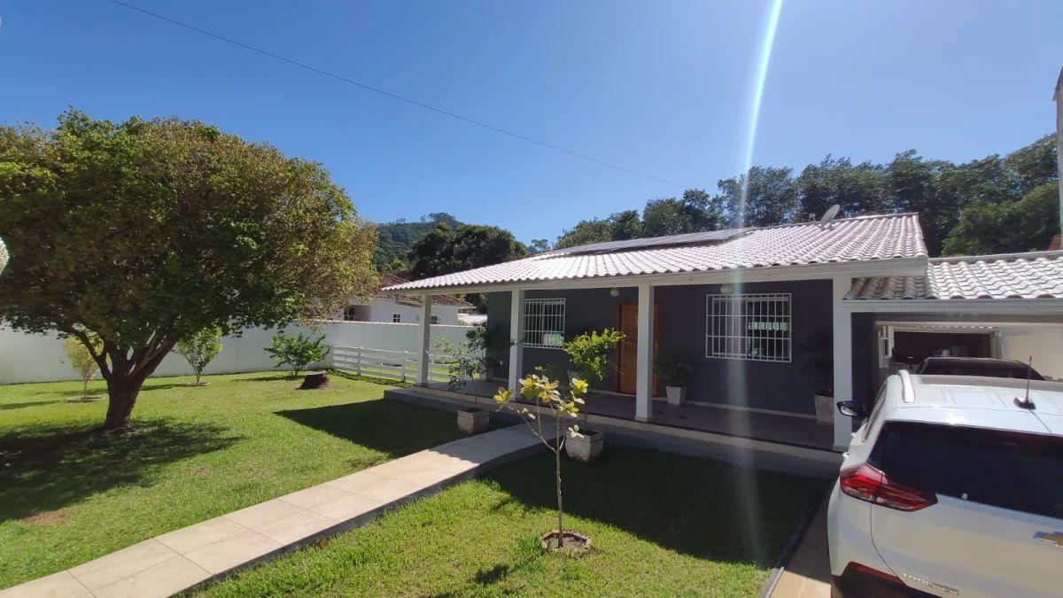 Casa à venda com 3 quartos, 260m² - Várzea das Moças,