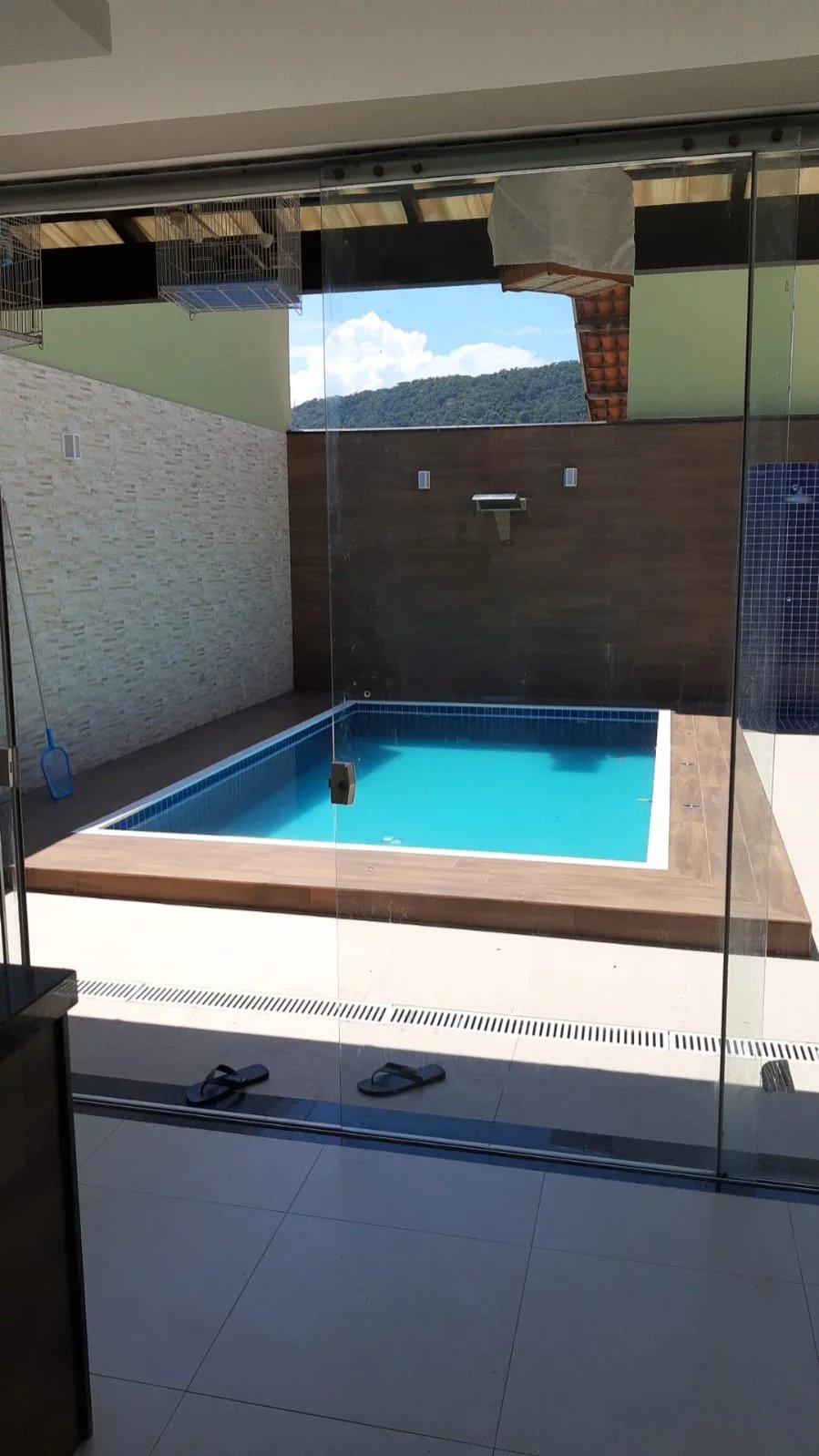  - Casa com 4 quartos, 360m², à venda em Niterói, Piratininga