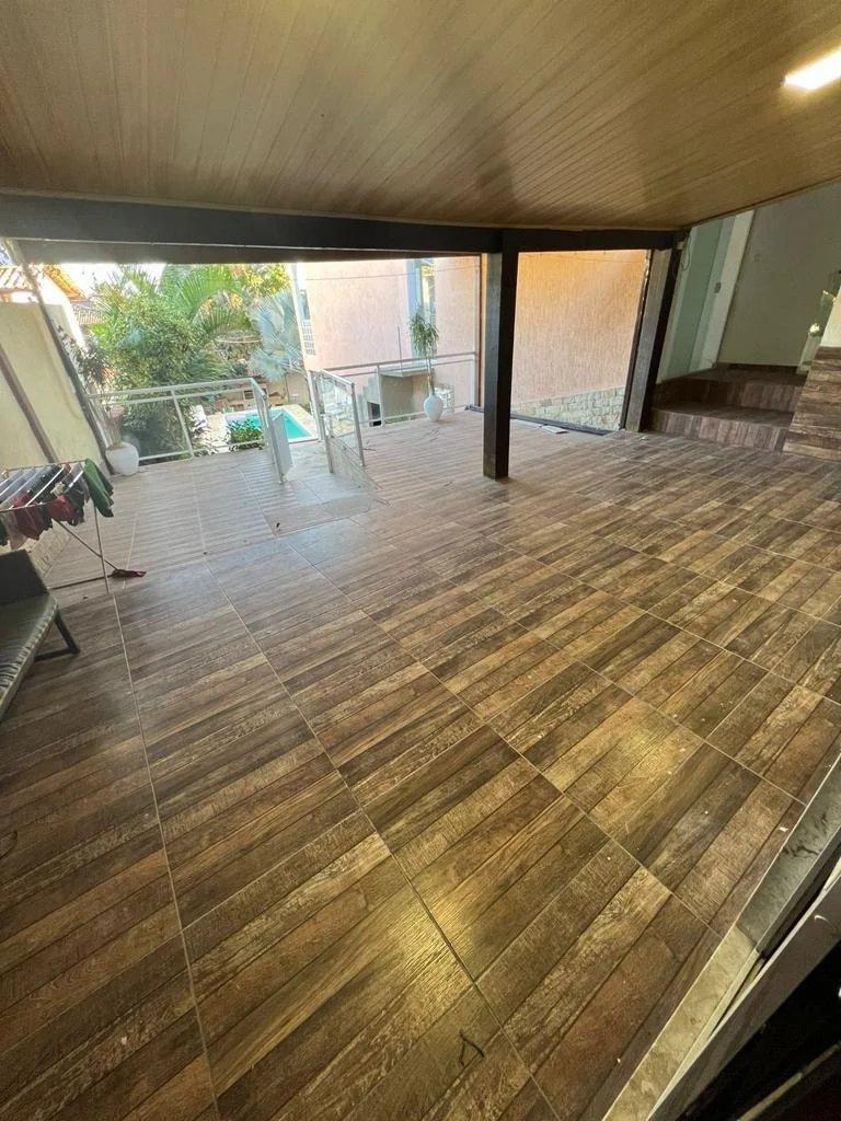 Casa à venda com 4 quartos, 1800m² - Maravista,