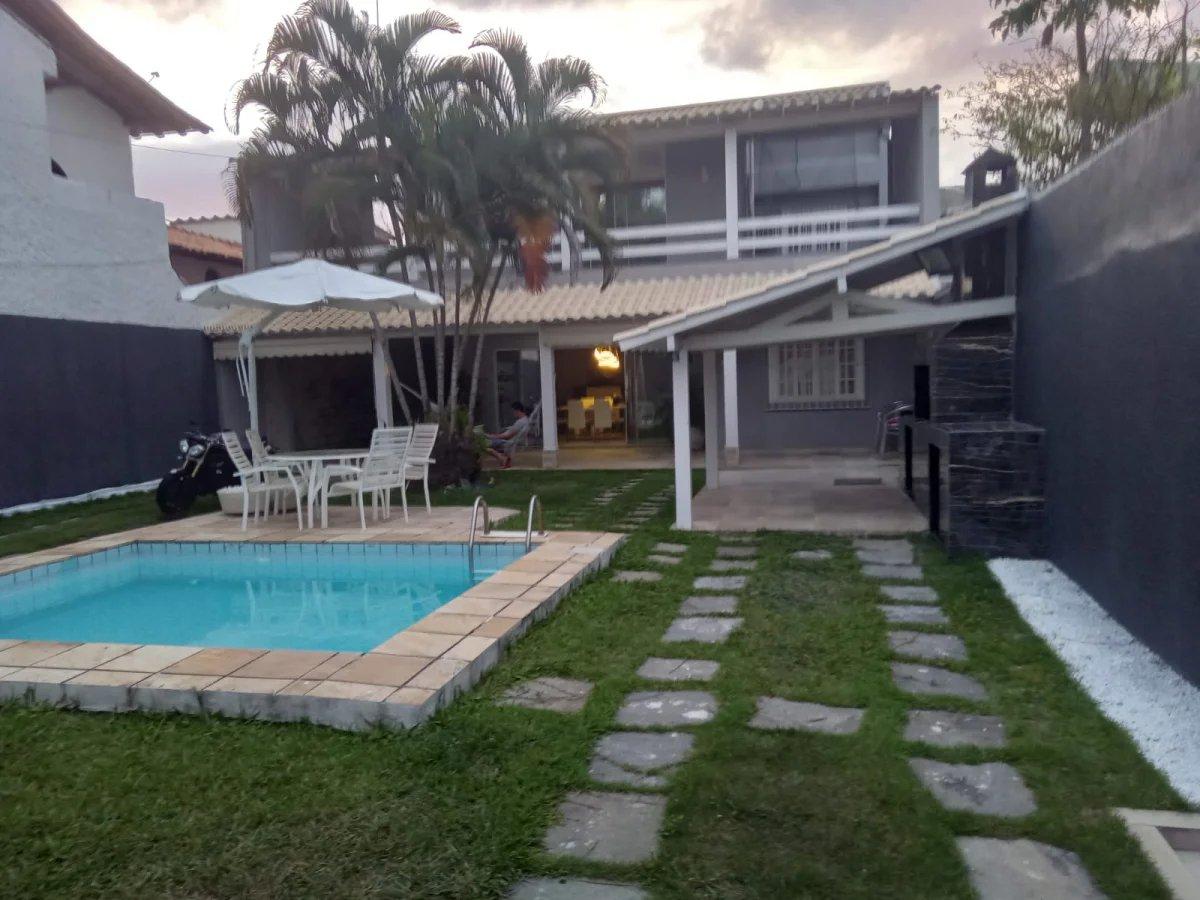 Casa à venda com 4 quartos, 250m² - Piratininga,Niterói