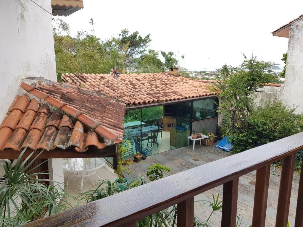  - Casa de condomínio à venda, no Jardim Cambota,  em Niterói, Camboinhas, com 7 quartos, 410m²