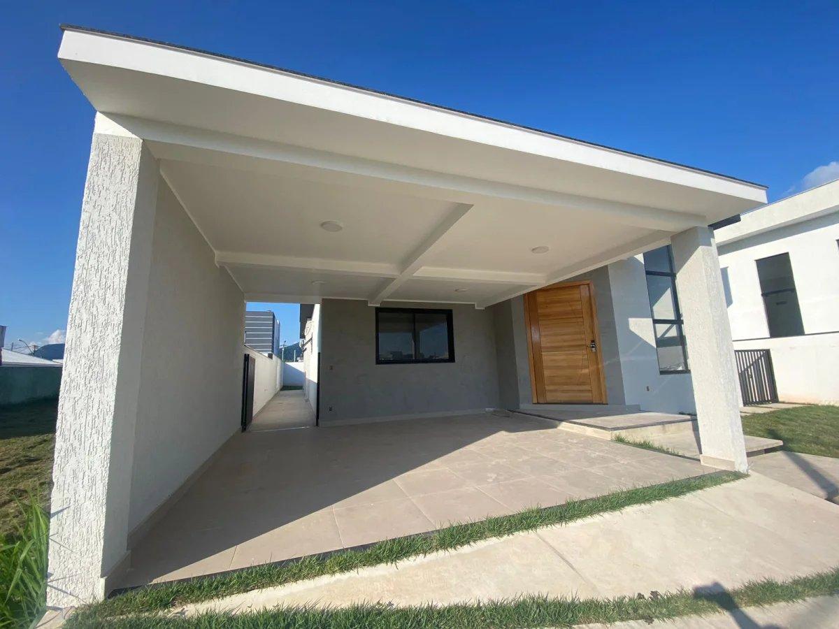  - Excelente casa Linear no Condomínio Alphaville Marica