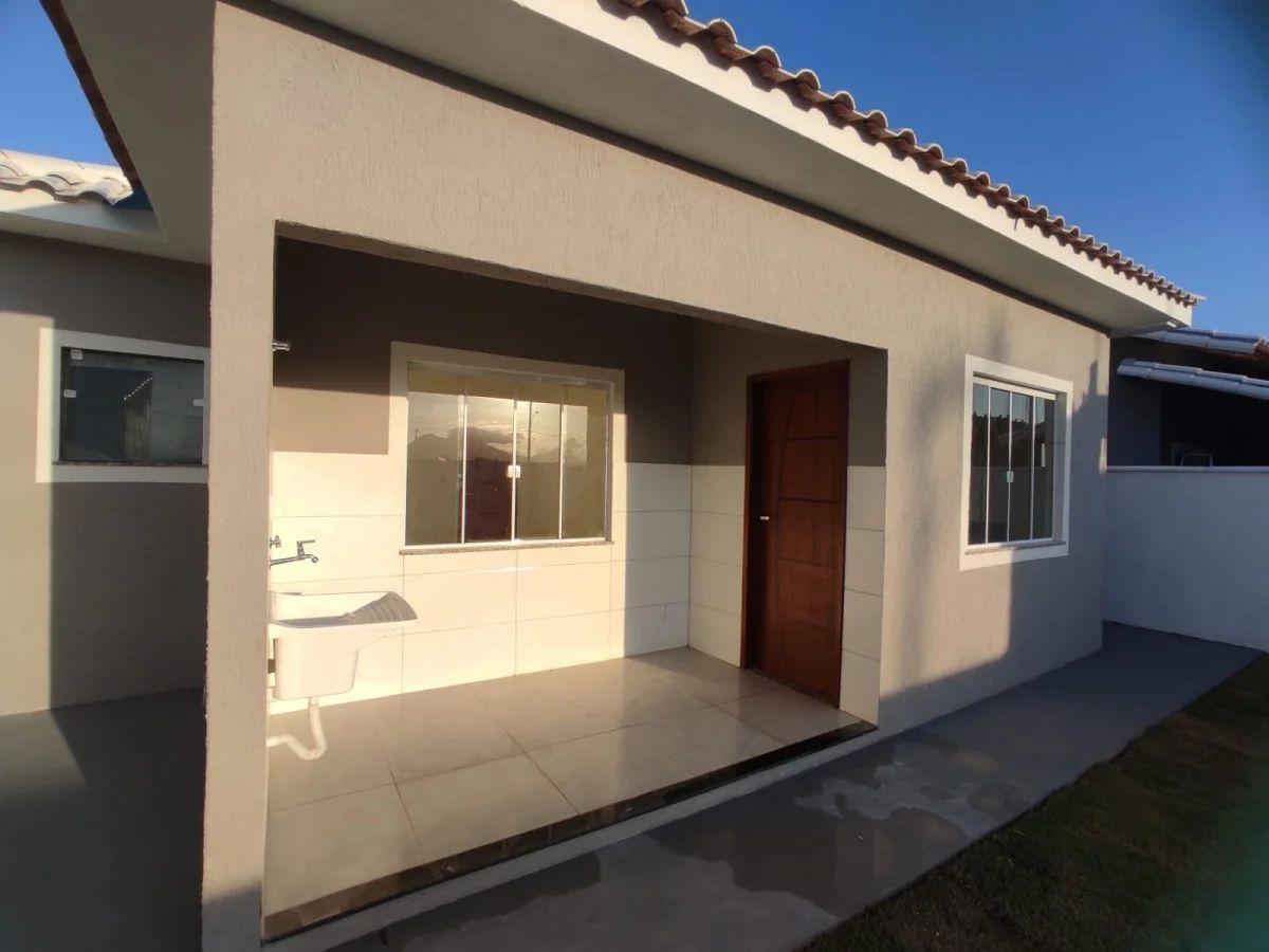 Casa à venda com 2 quartos, 80m² - Ubatiba,