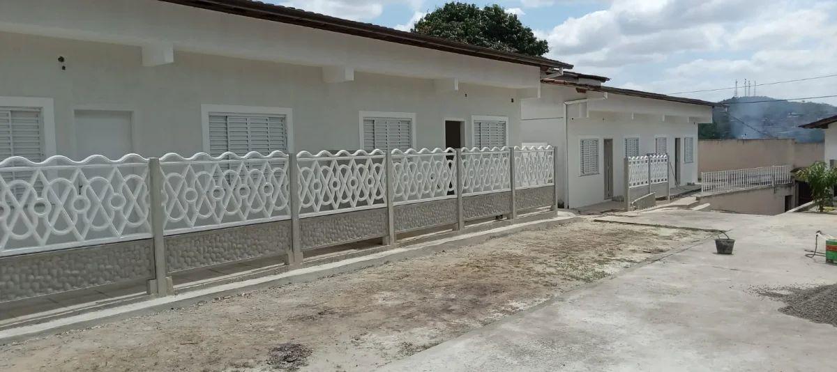  - Casa à venda em Niterói, Sapê, com 2 quartos, 70m²