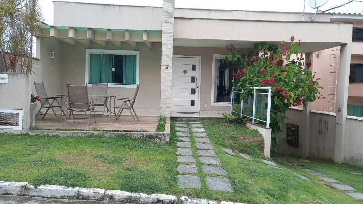Casa à venda com 4 quartos, 221m² - Arsenal,