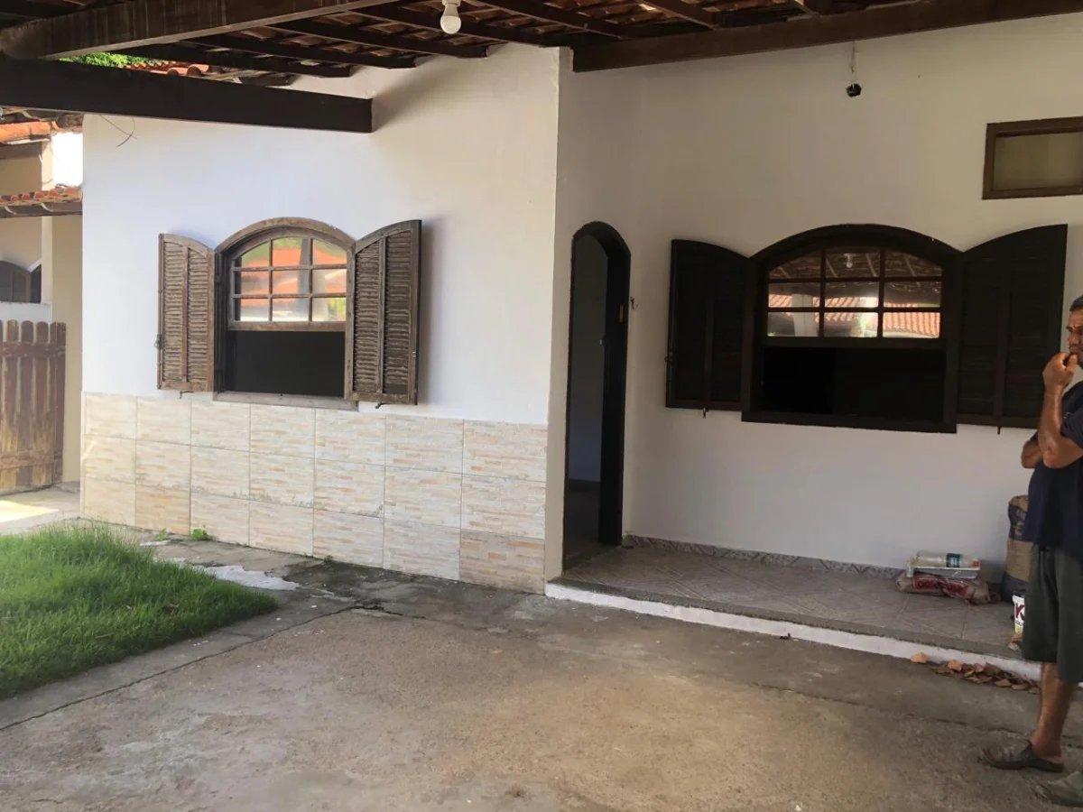 Casa à venda com 2 quartos, 70m² - Várzea das Moças,