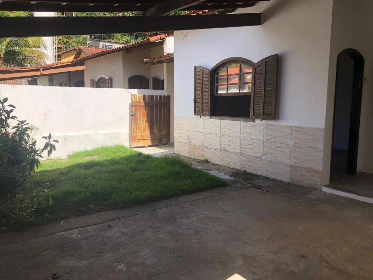 Casa à venda com 2 quartos, 70m² - Várzea das Moças,