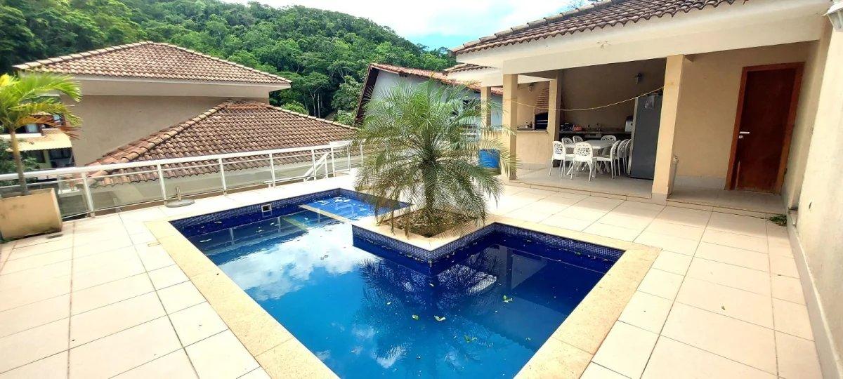  - Casa de condomínio com 3 quartos, 320m², à venda em Niterói, Piratininga