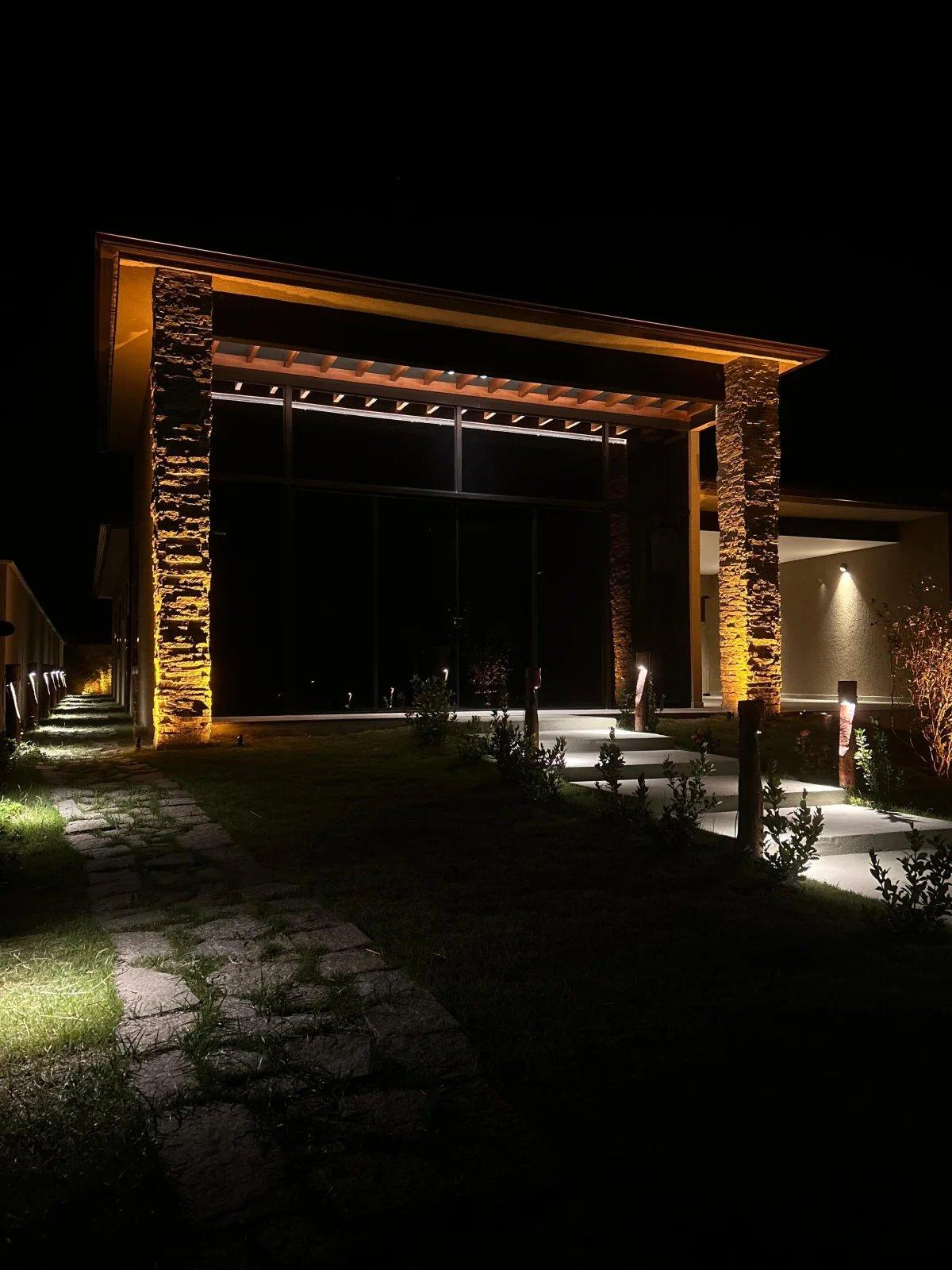  - Casa de condomínio com 3 quartos, 191m², à venda