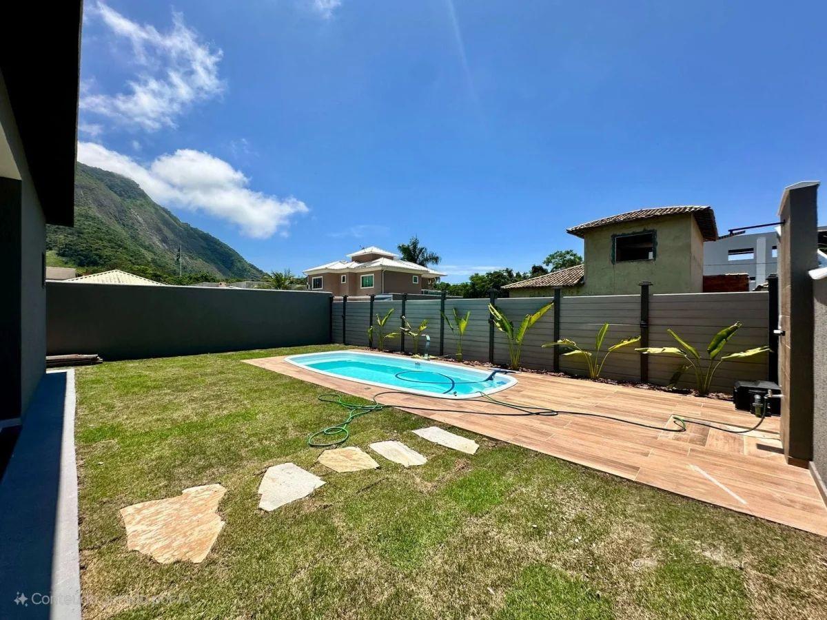 Casa à venda com 3 quartos, 162m² - Cajueiros (Itaipuaçu),