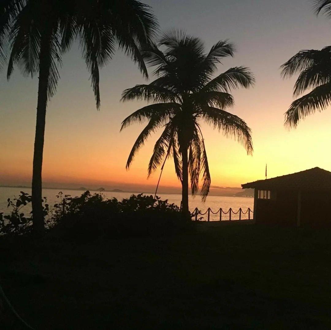 Casa à venda com 3 quartos, 256m² - Camboinhas,Niterói