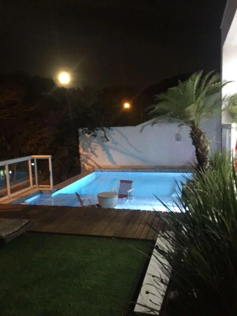 Casa à venda com 3 quartos, 220m² - Várzea das Moças,