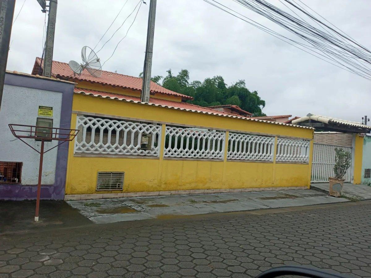 Casa à venda com 4 quartos, 220m² - Centro,Maricá