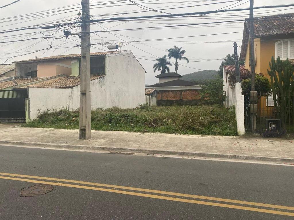  - Terreno, 360m², à venda em Niterói, Piratininga